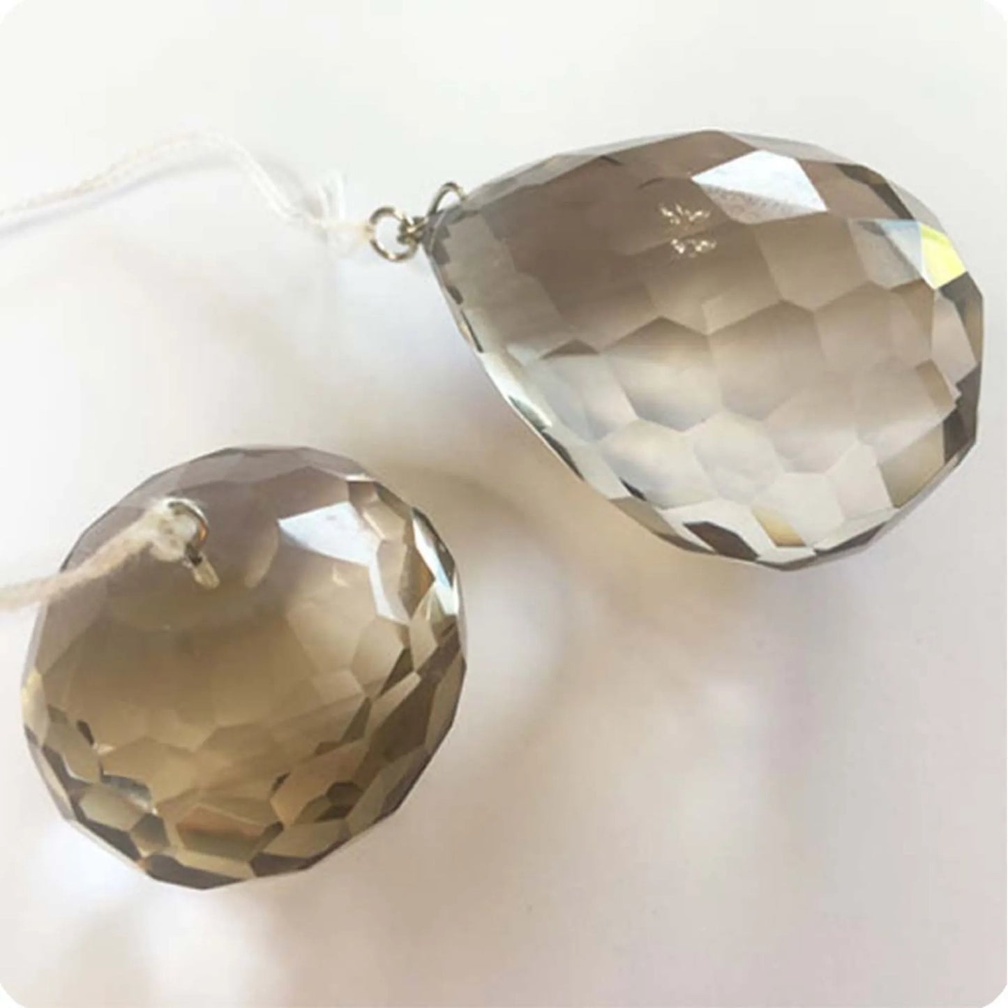 Facettierter Bergkristall - Rauchquarz (Tropfenform)