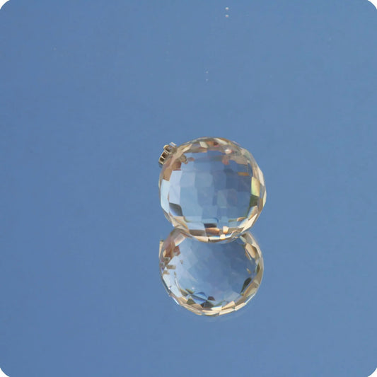 Facettierter Bergkristall - Kugelform